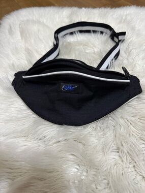 Nike Black Crossbody Waist Pack with White Trim